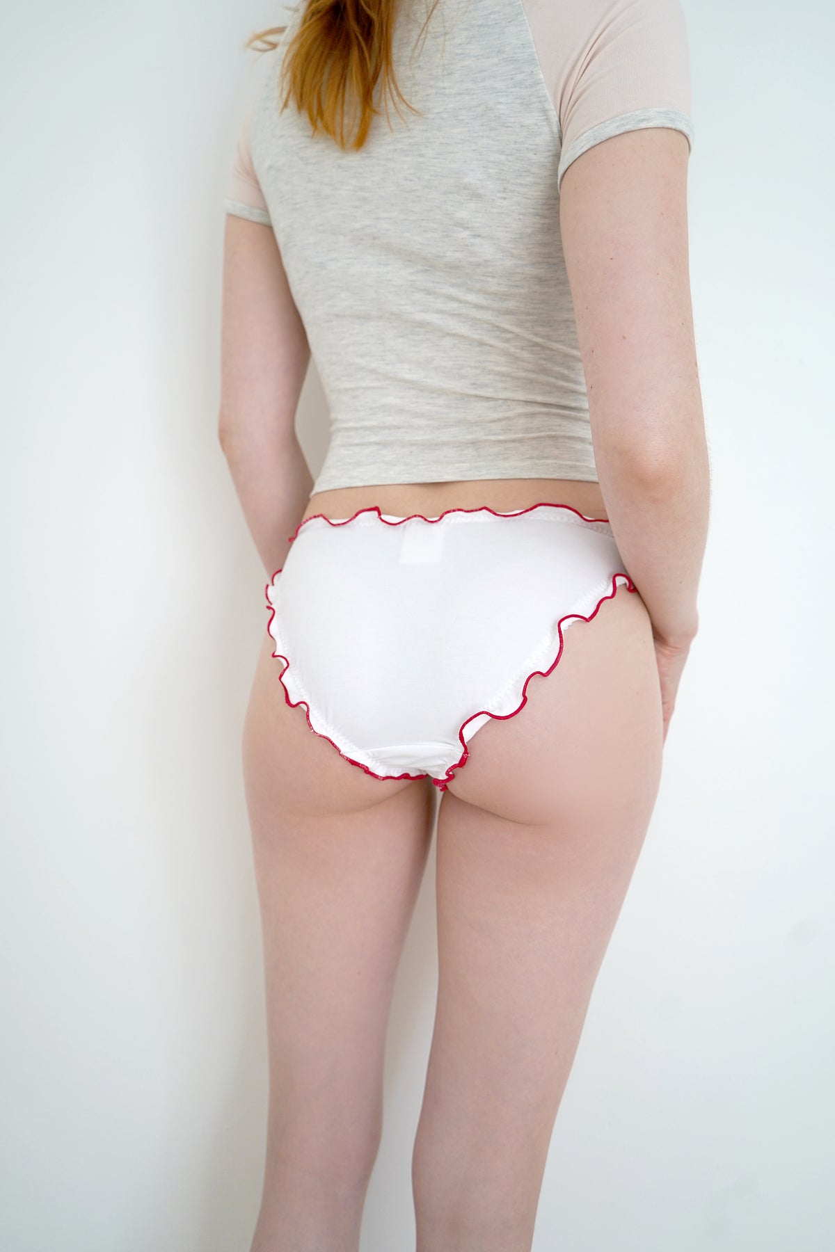 White underwear on the smaller model — Size: XS, S, M