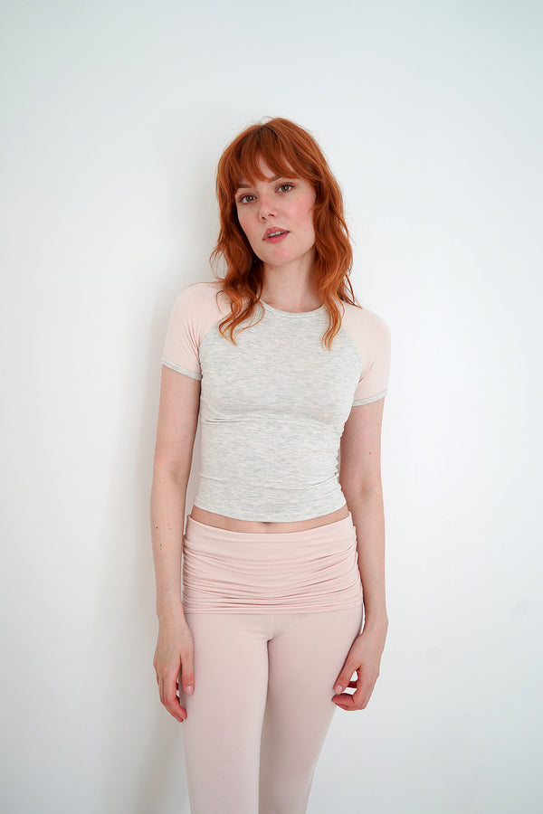 Gray set on the smaller model — Size: XS, S, M, L