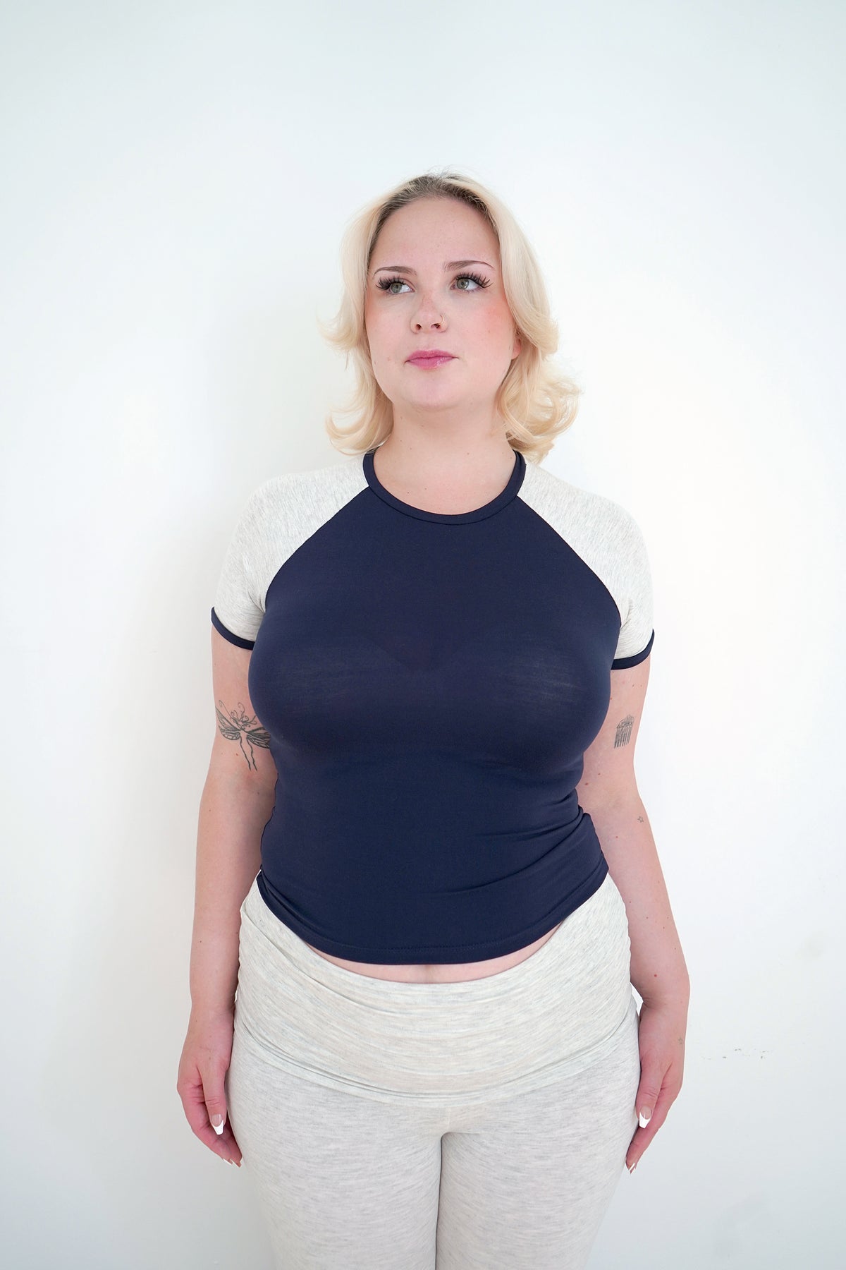 Navy set on the larger model — Size: XS, S, M, L