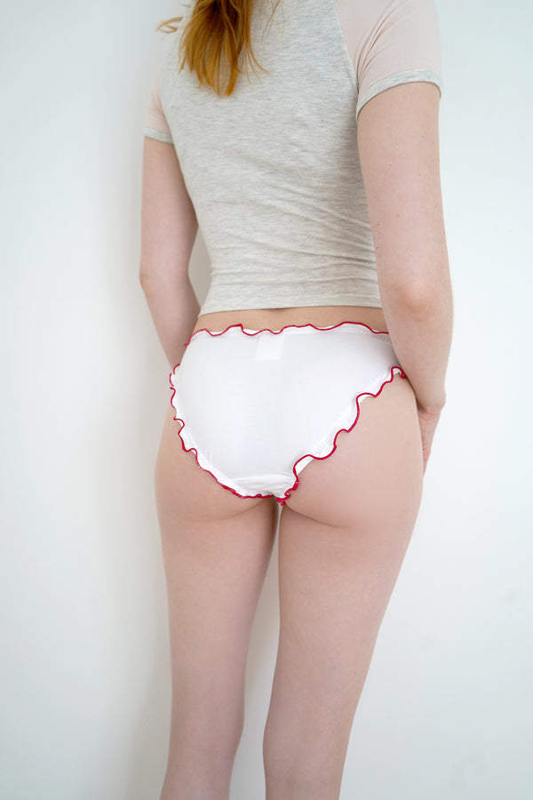 White underwear on the smaller model — Size: XS, S, M